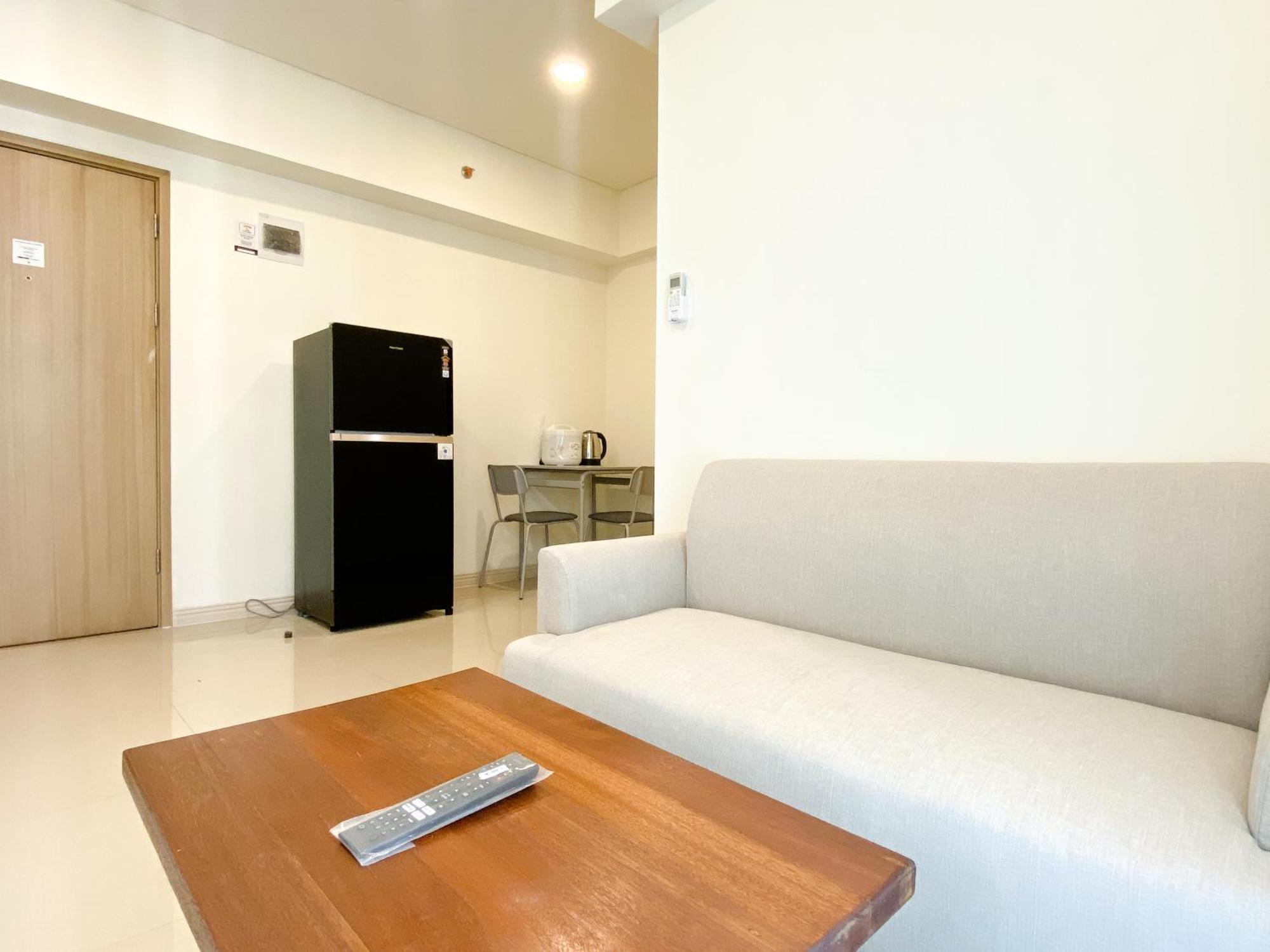 Cozy Living And Modern Look 2Br At Meikarta Apartment By Travelio Cikarang Exterior photo